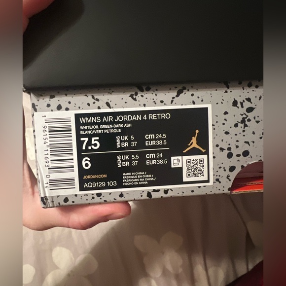 Jordan 4 Seafoams - Picture 10 of 10